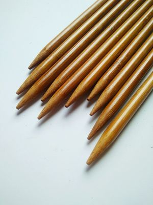 हस्तनिर्मित रचनात्मक DIY यार्न के लिए कार्बोनाइज्ड बांस डबल पॉइंट बुनाई सुइयां